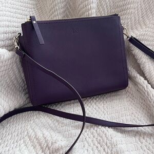 Lo and Sons The Pearl plum (missing wristlet strap)